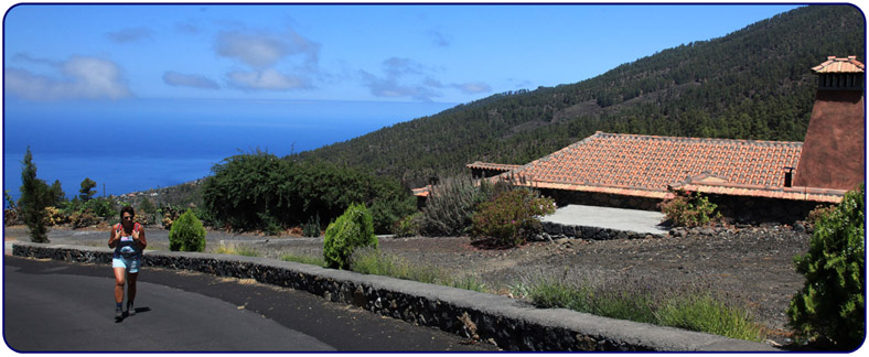 Gina Mom bij Cruz de Llanos op La palma